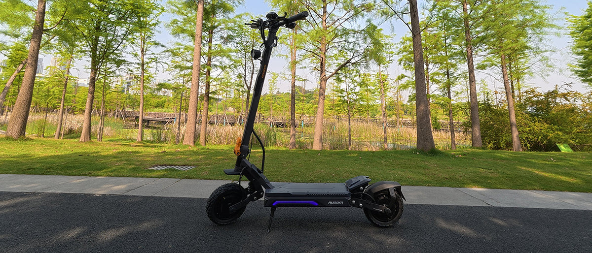 Dual Motor vs. Single Motor Scooters for College Students